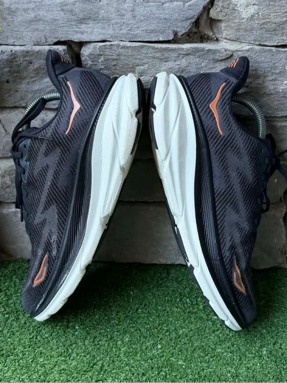 Hoka One One Clifton 9 Black/Rosegold Womens Sneakers